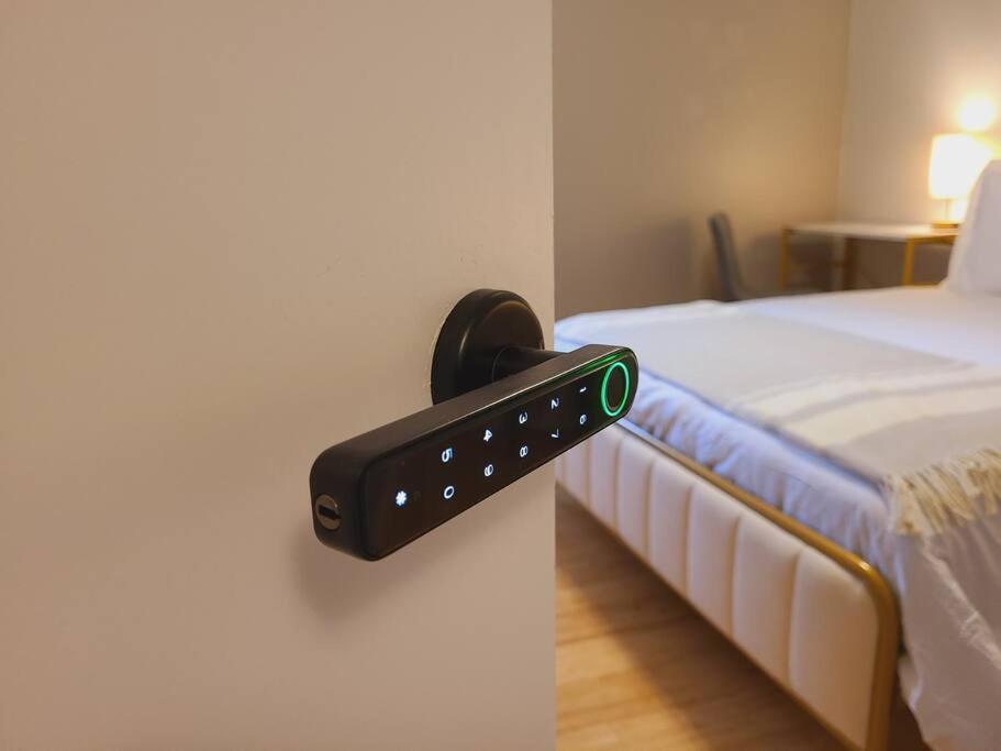 Centrally Located In Rogers And Bentonville! -Private Rooms Pokój zdjęcie